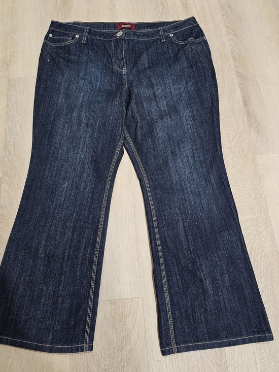 MXM Dark Wash Bootcut Jeans 16P Petite Stretch Mid Rise Classic Denim - Picture 2 of 10